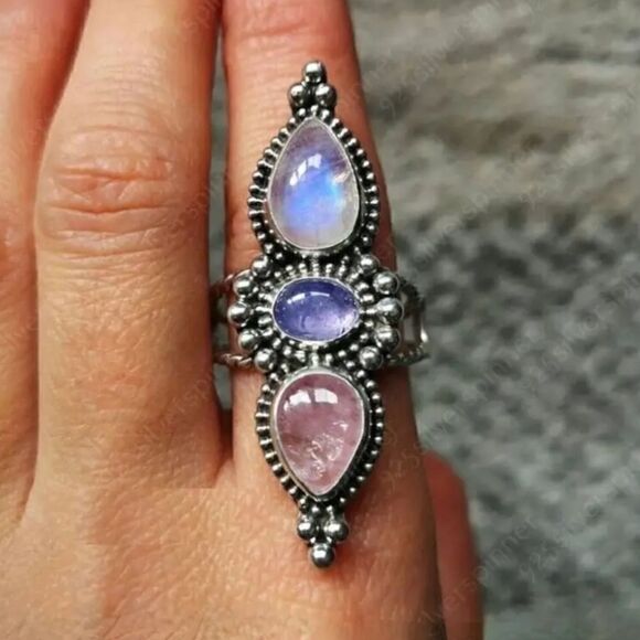 Exquisite Mosaic Ring Silver Plated Inlaid with Synthetic Gems - Picture 7 of 9